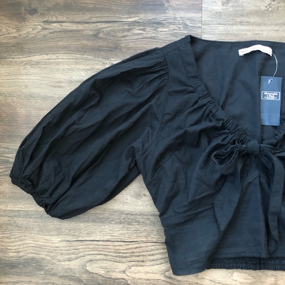 Abercrombie & Fitch Black Puffy Sleeves Summer Crop Top - Picture 3 of 7